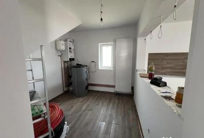Casă cu 3 camere cu Teren 187 Mp în Brănești - 14