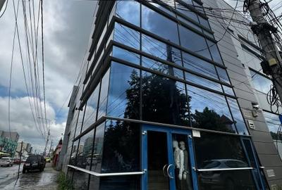 Cladire de Birouri de Vanzare - 1.500.000 EUR - Contract de inchiriere pe 10 Ani - 3