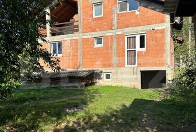 Casă cu 4 camere cu Teren 3400 Mp în Central - 7