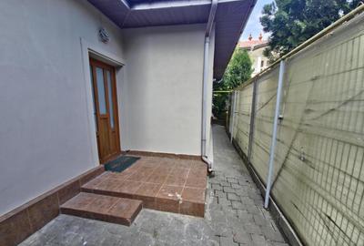 Casa individuala Km 5 curte cu foi?or, acces privat, - 18