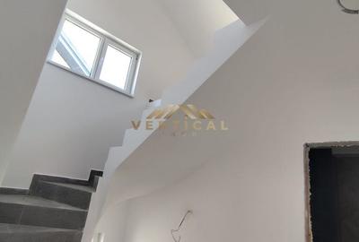 Casă cu 5 camere cu Teren 260 Mp în Berceni - 4