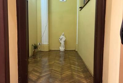 Apartament 4 camere, 120mp utili, cladire istorica, parter -   Central - 11