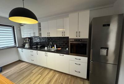 De inchiriat apartament - 3 camere 105mp/  2 parcari- langa Profi Scheia - 1