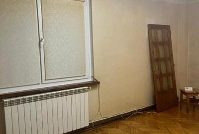 Apartament Central ,3 camere, 72mp ,etaj intermediar, zona - 1