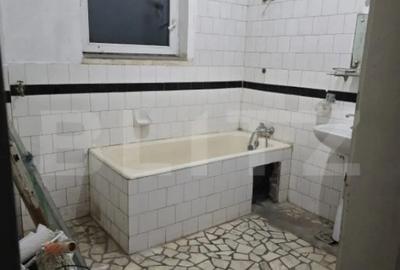 Casă cu 5 camere cu Teren 60 Mp în Titulescu - 9