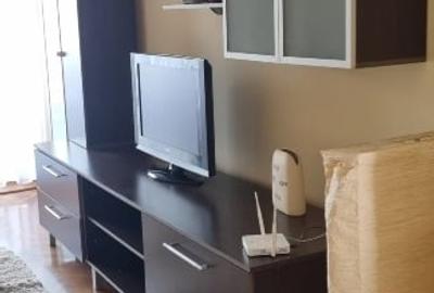 Apartament cu 3 camere decomandat, mobilat în Tudor