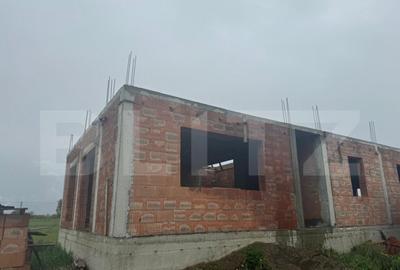 Duplex in constructie, 140mp, zona Radauti - 1