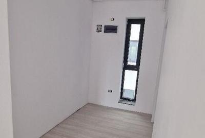 Apartament cu 4 camere decomandat în Timpuri Noi