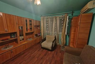 Garsonieră decomandată, mobilată în Valea Rosie