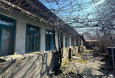 Casă cu 4 camere în Central - 2