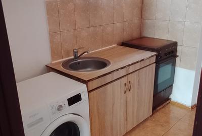 Garsonieră semidecomandată în CET - 8