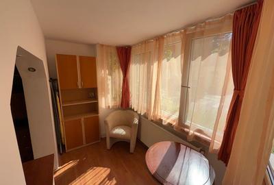 Apartament cu 2 camere decomandat, mobilat în Tractorul - 2
