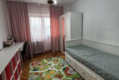 Apartament cu 3 camere decomandat în Calea București - 4