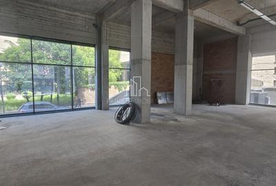 Spațiu comercial, de 395 mp, în Ultracentral