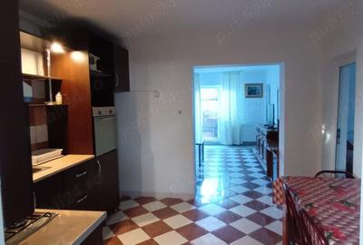 Inchriez apartament in vila valu traian - 4