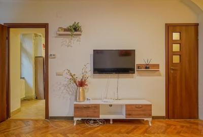 Apartament renovat si mobilat cu curte interioara Republicii pietonal - 6
