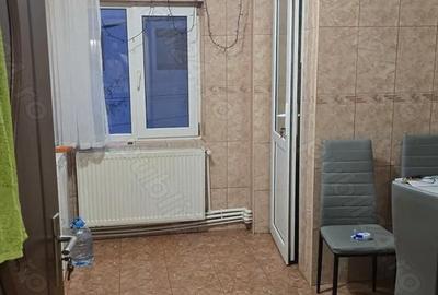 Apartament cu 2 camere semidecomandat în 1 Decembrie - 4