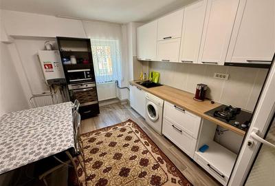 Apartament cu 3 camere decomandat în Păcurari - 8