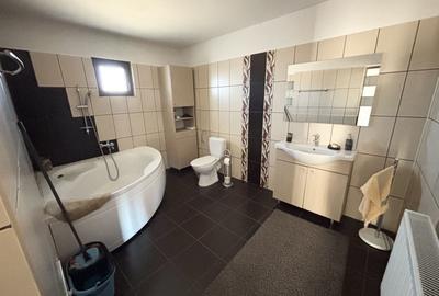 Casă cu 5 camere cu Canalizare în Ologeni - 17