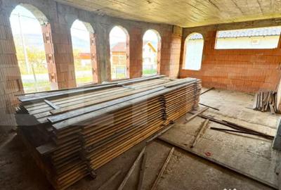 Casă cu 5 camere cu Teren 1900 Mp în Arcalia - 2