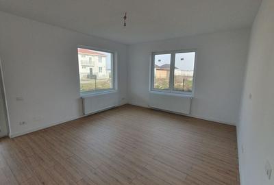 Casa dintre lacuri, Crevedia, cartier nou. - 7