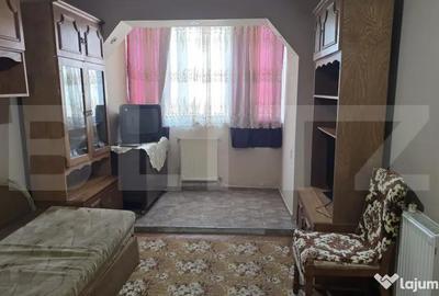 Apartament cu 3 camere semidecomandat în Micro 16 - 11