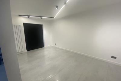 Spațiu comercial, de 50 mp, în Central - 2