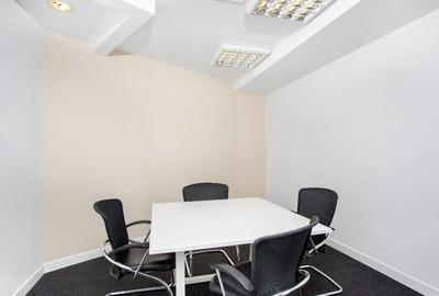 Alatura?i-va unui mediu de co-working cooperativ in Regus Charles de