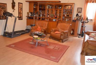 Casă cu 8 camere cu Teren 1000 Mp în Sângeorgiu de Mureș - 6