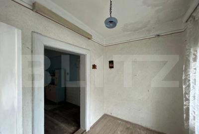 Casă cu 4 camere cu Teren 2000 Mp în Central - 6