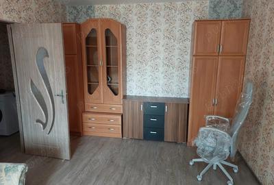 Inchiriez apartament 2 camere - 4