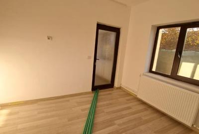 5 CAMERE | 118 MP UTILI | ZONA LINISTITA | MEDEEA - 13