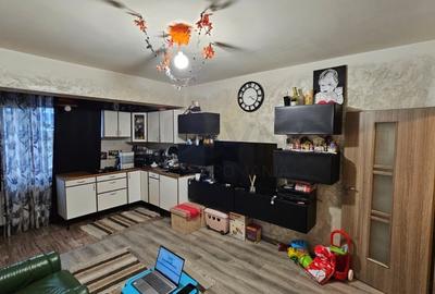 REA1026353 Apartament 2 camere de vanzare Prelungirea Ghencea - 2