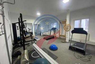 Spațiu comercial, de 400 mp, în Central - 11