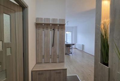 Apartament cu 2 camere decomandat în Tractorul - 5