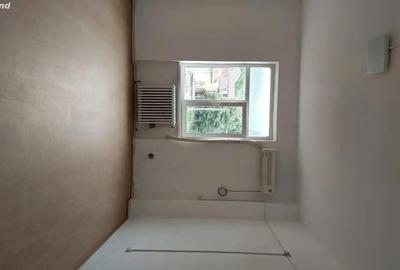 Spațiu comercial, de 28 mp, în Centrul Civic - 3