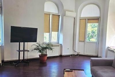 Apartament ultracentral de inchiriat- 3 camere Apartament ultracentral de inchiriat- 3 camere - 1