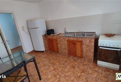 Apartament cu 3 camere decomandat în Săucești - 2