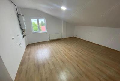 Inchiriez apartament 3 camere nemobilat