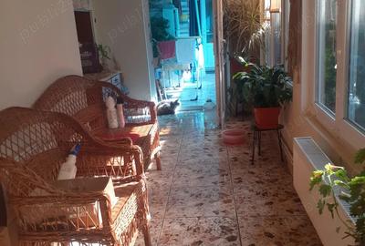 Vand casa in stare foarte buna - 1