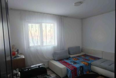 Casă cu 2 camere cu Teren 3000 Mp în Postăvari - 2