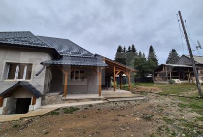 Casa de vacanta in curs de modernizare in Belis, 5 camere, 800mp teren drept Casa de vacanta in curs de modernizare in Belis, 5 camere, 800mp teren drept - 3