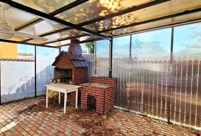 Casă cu 5 camere în Central - 7