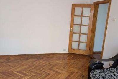 Apartament cu 3 camere semidecomandat în Central - 4