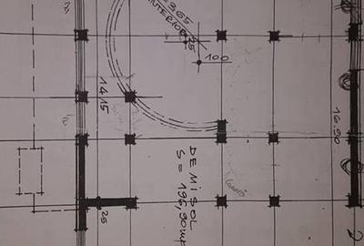 Casă în Central - 1