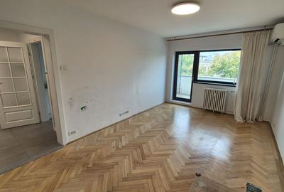 Apartament cu 3 camere decomandat, mobilat în Unirii