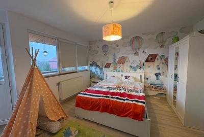 Casă individuală cu 5 camere cu Canalizare în Central - 2