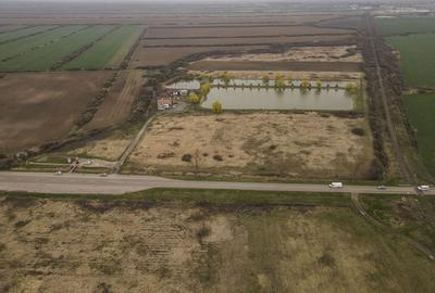 Teren de 8600 mp, în Central - 7