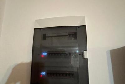 Pensiune func?ionala de vanzare, cu 6 camere, 200 mp, zon - 8