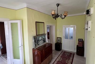 Casă cu 2 camere în Bunești - 3